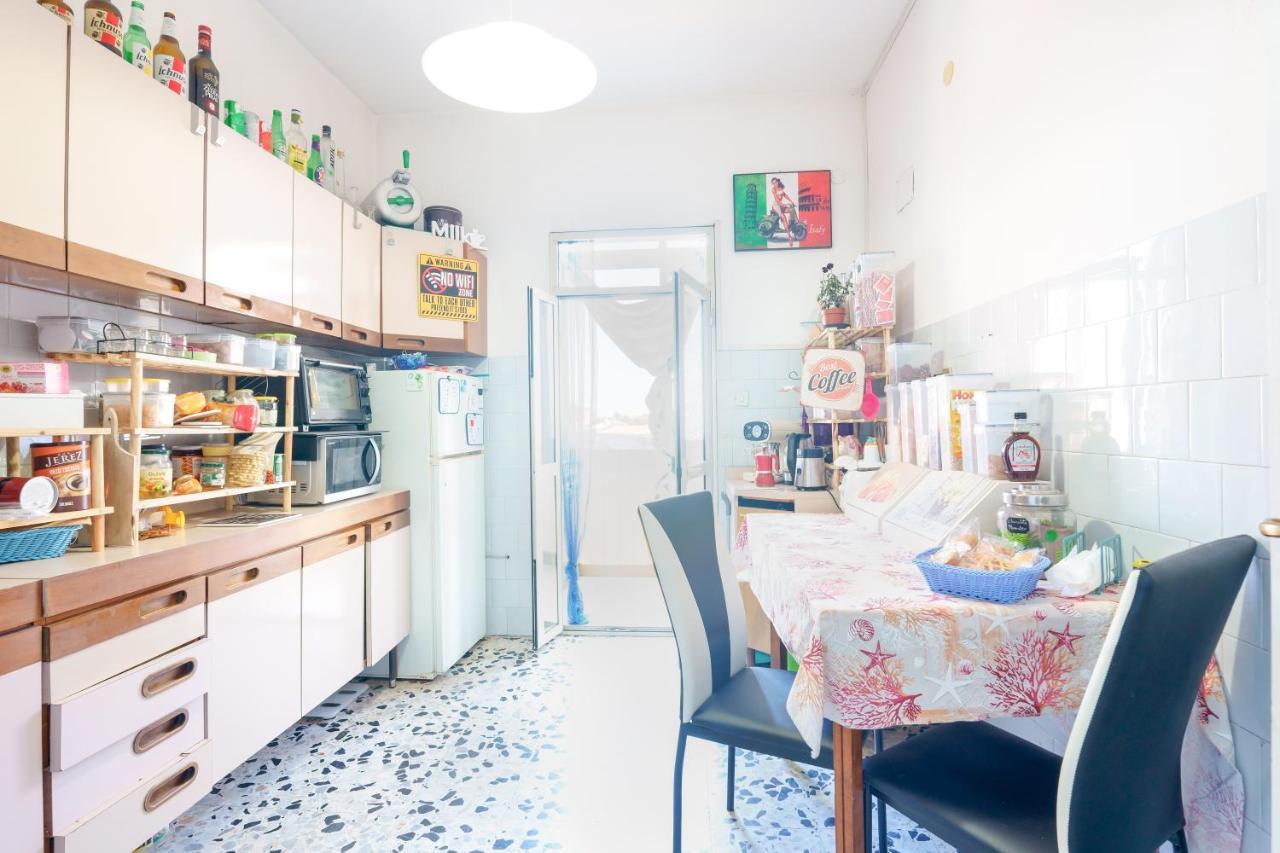 B&B Pothos - Eng Ita - Air Conditioning Wi-Fi Fridge Netflix Local Guide - Aria Condizionata, Frigo, Internet, Guida Locale Cagliari Extérieur photo